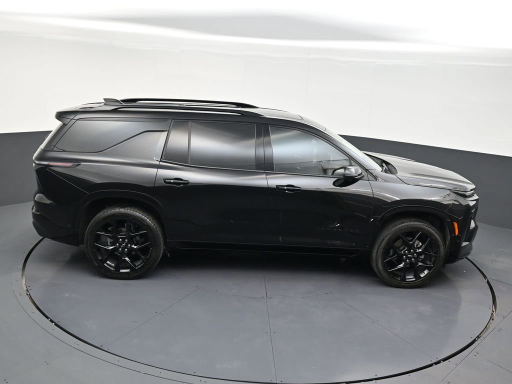 Used 2024 Chevrolet Traverse RS image 17