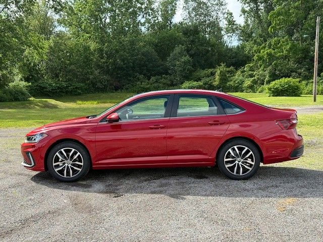 New 2025 Volkswagen Jetta SE FWD image 6