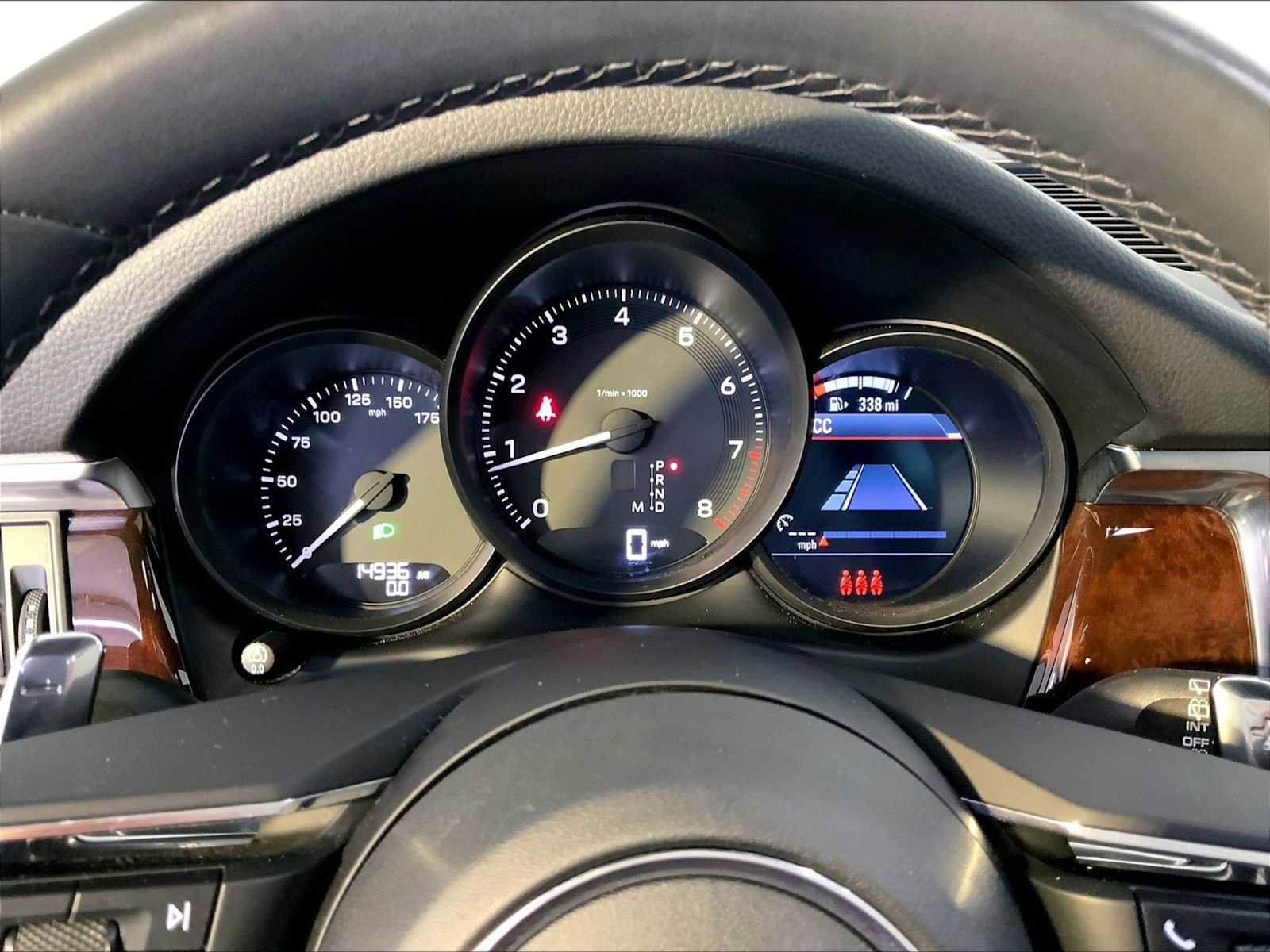 Certified 2023 Porsche Macan image 29