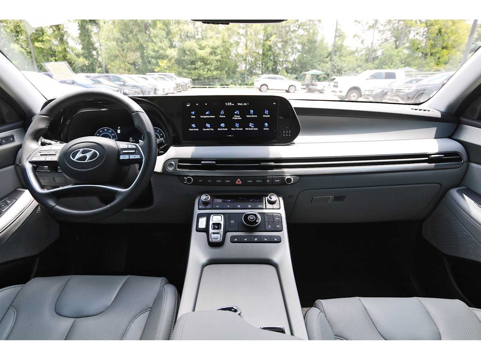Used 2025 Hyundai Palisade SEL FWD image 7