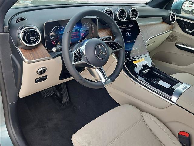 New 2027 Mercedes-Benz GLC 300 image 3