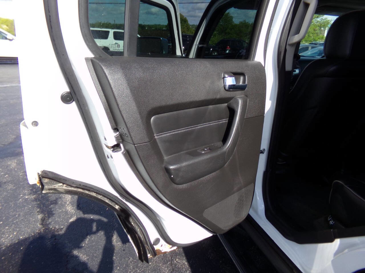 Used 2009 HUMMER H3 Luxury AWD/4WD image 14