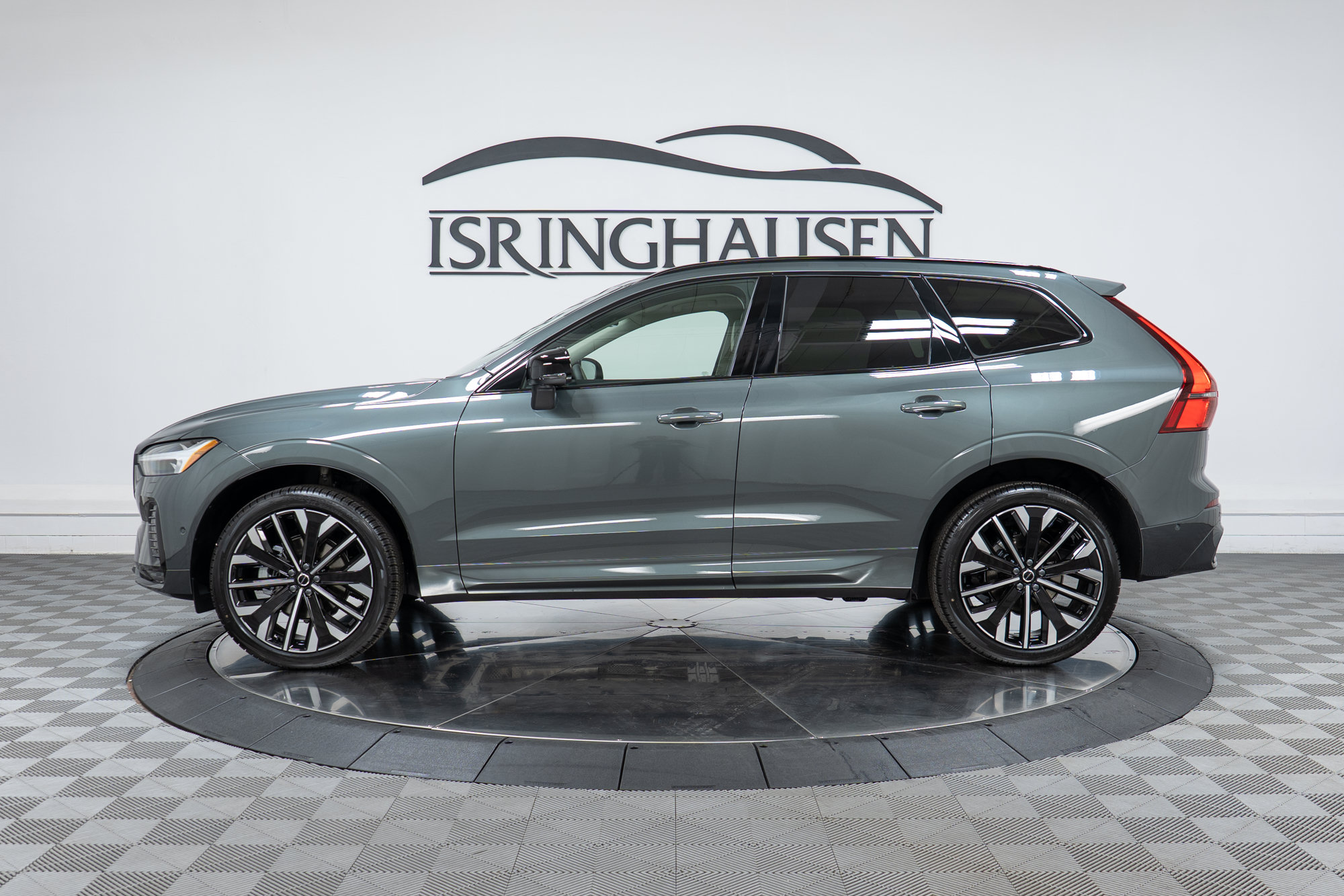 New 2027 Volvo XC60 B5 Ultra AWD/4WD image 8