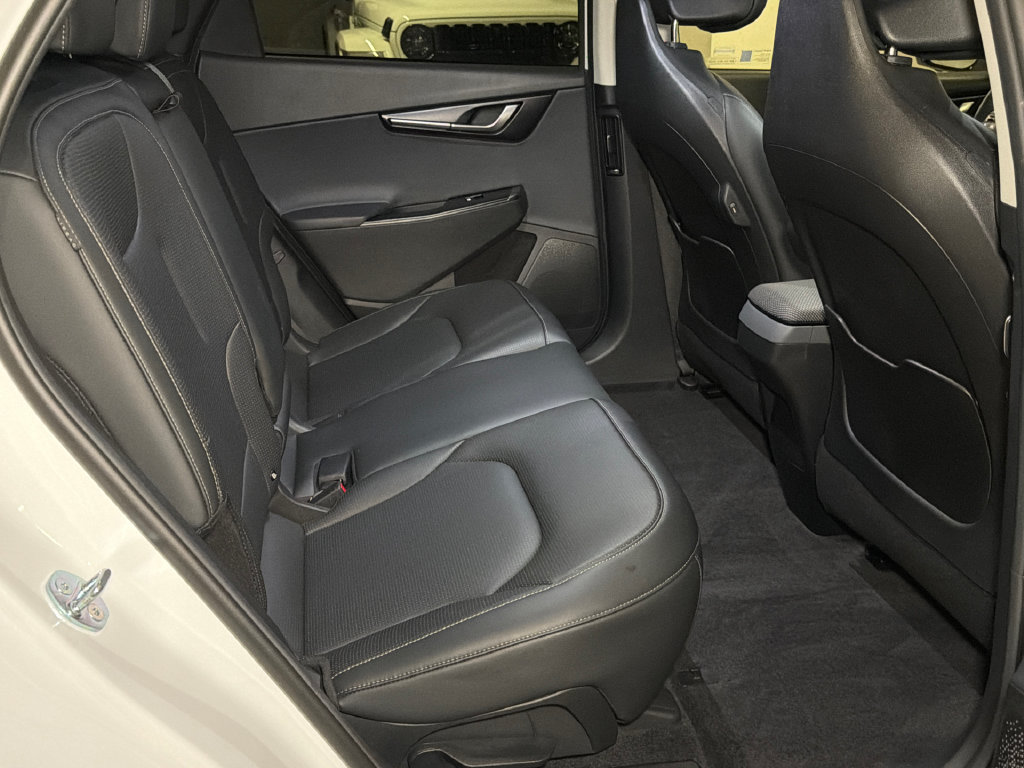 Certified 2025 Kia EV6 Wind RWD image 15