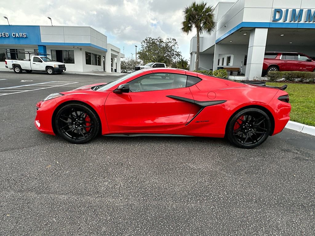 Certified 2023 Chevrolet Corvette Z06 w/ Stealth Interior Trim Package image 9
