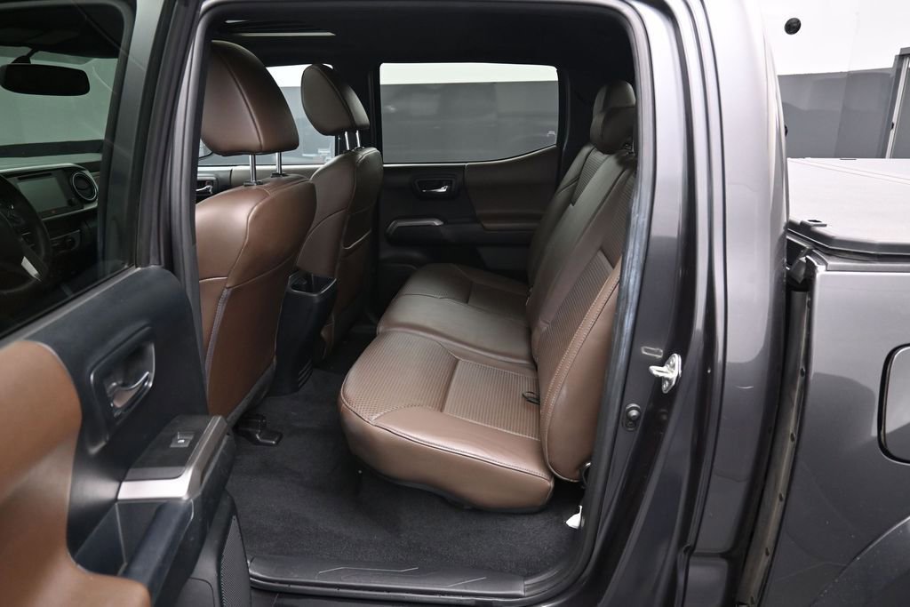 Certified 2017 Toyota Tacoma Limited AWD/4WD image 28