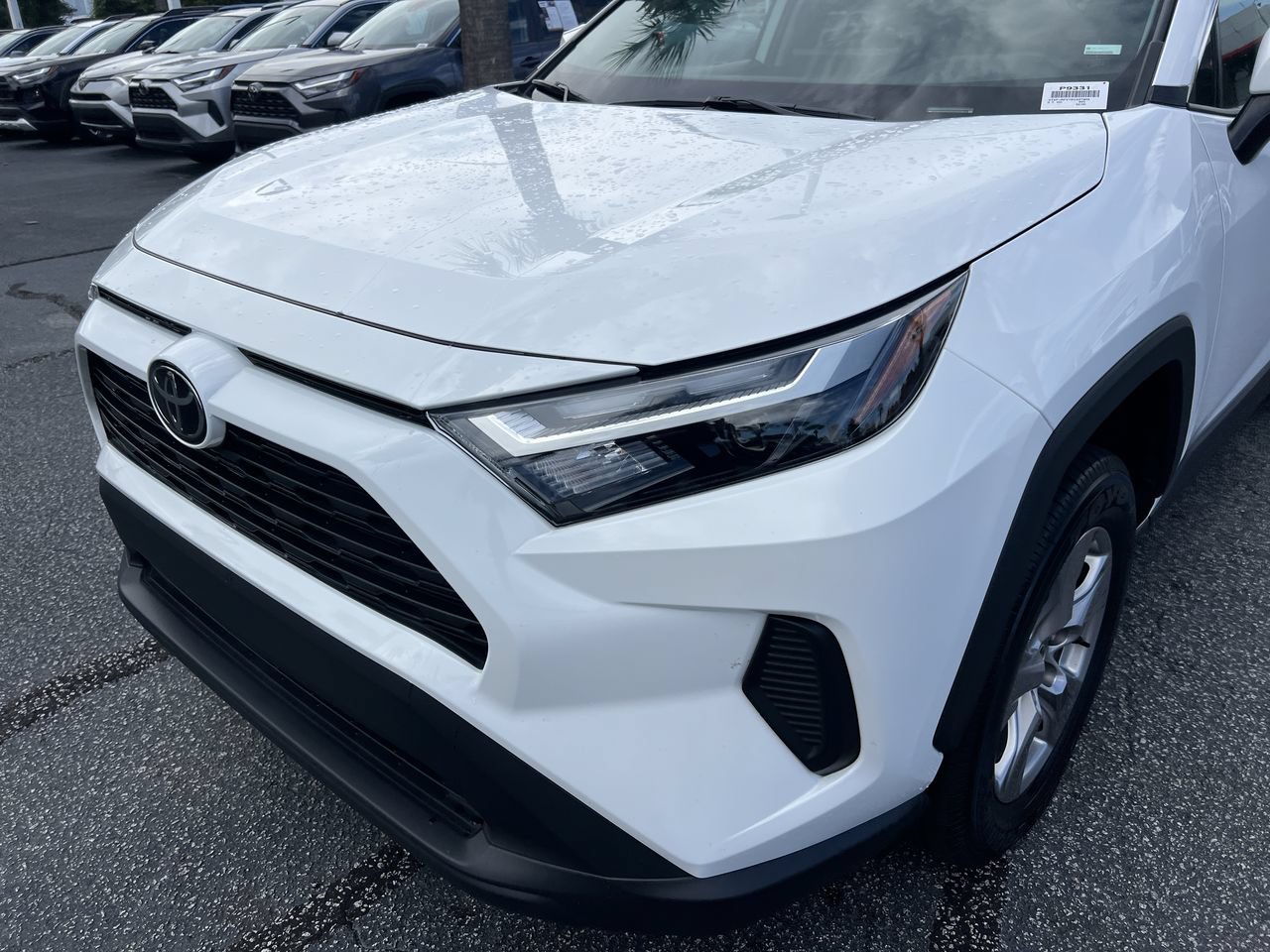 Used 2025 Toyota RAV4 XLE AWD/4WD image 6