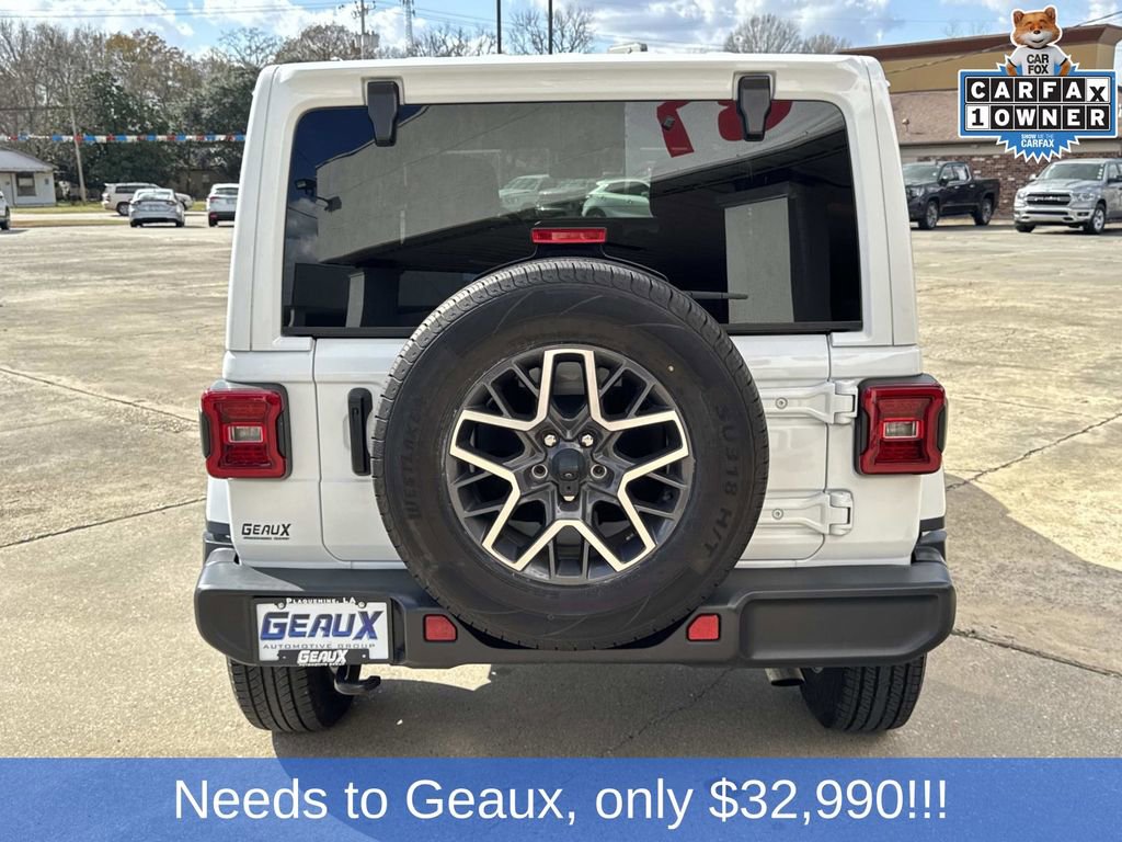 Used 2024 Jeep Wrangler Unlimited Sahara AWD/4WD image 14