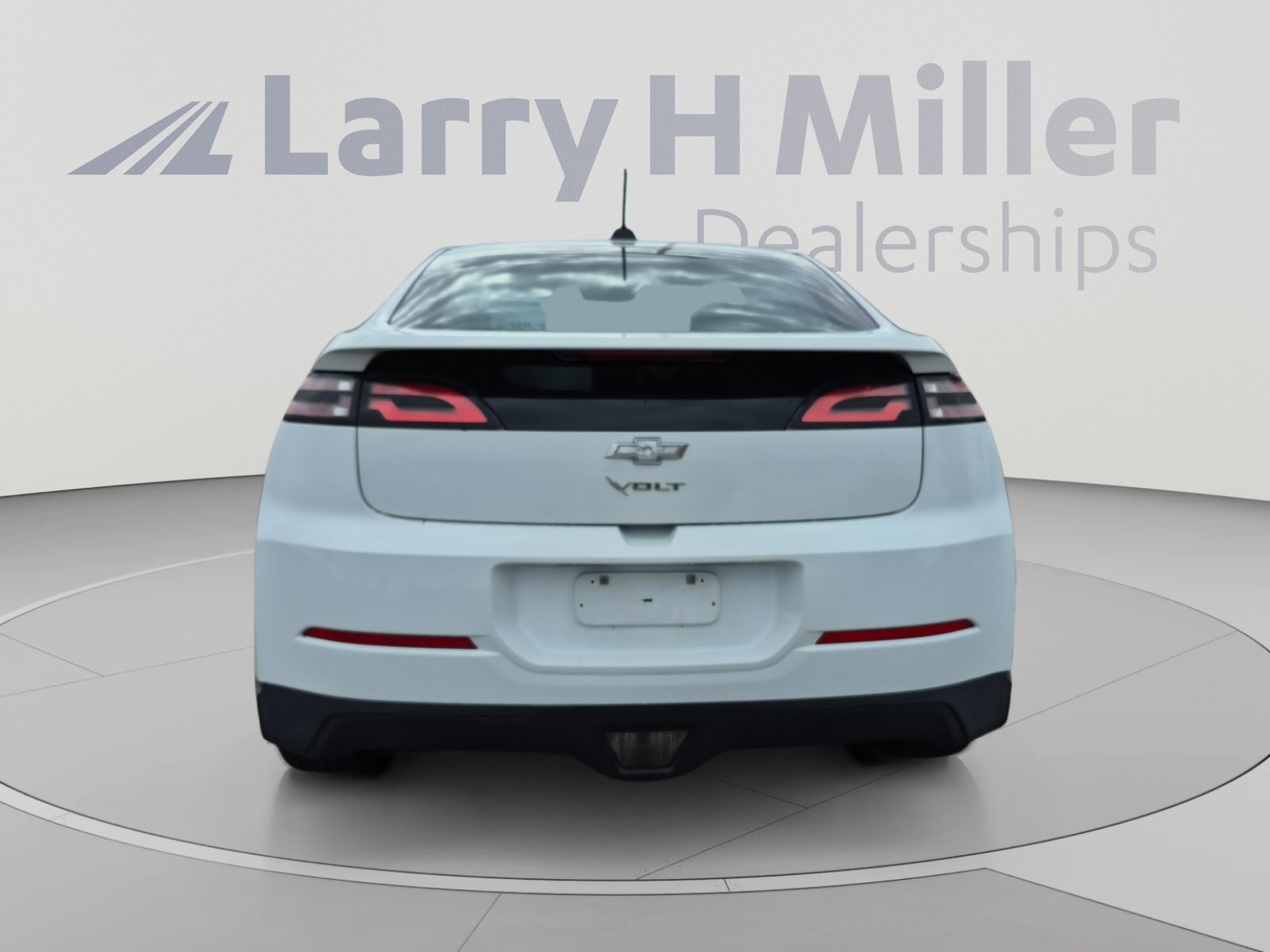 Used 2015 Chevrolet Volt FWD image 4