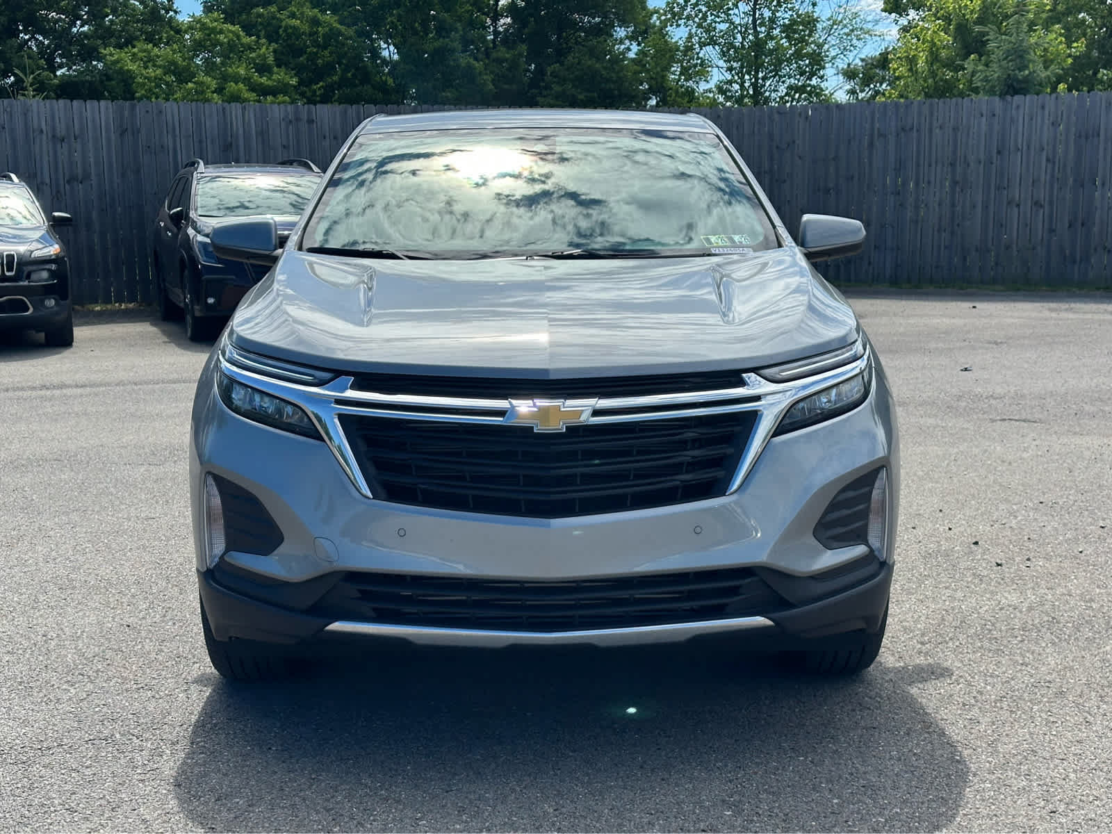 Used 2023 Chevrolet Equinox LT AWD/4WD image 2