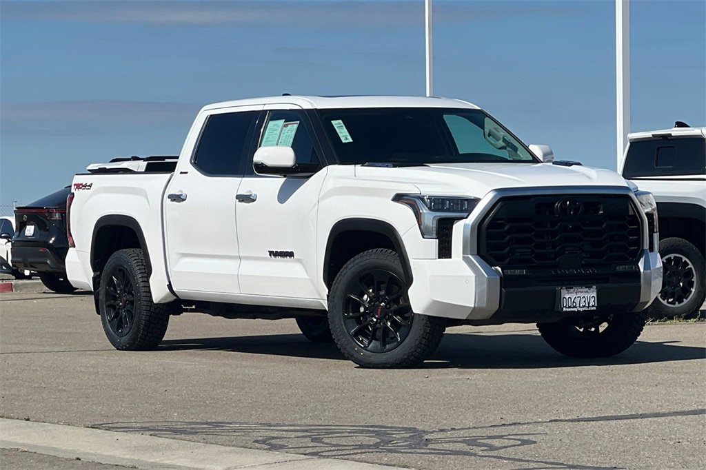 Used 2023 Toyota Tundra Limited image 2