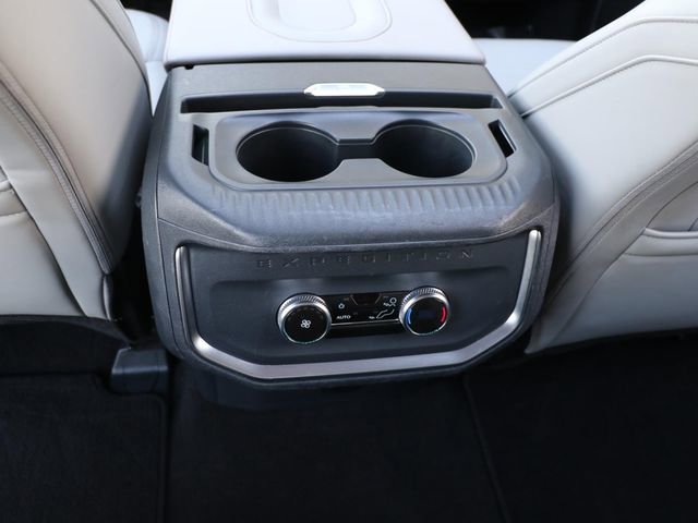 Used 2025 Ford Expedition Active AWD/4WD image 17