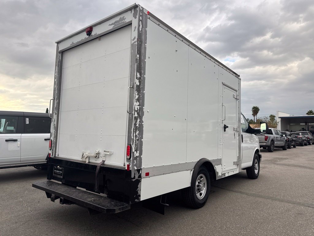 Used 2023 Chevrolet Express 3500 w/ Power Convenience Package RWD image 4