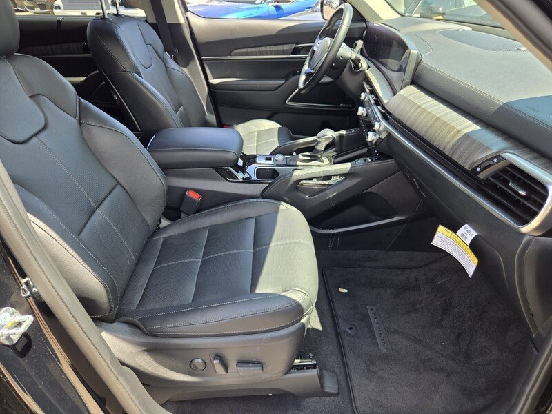 Certified 2025 Kia Telluride SX FWD image 18