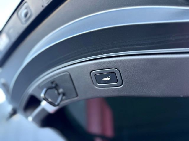 Used 2021 Jaguar F-TYPE R image 28