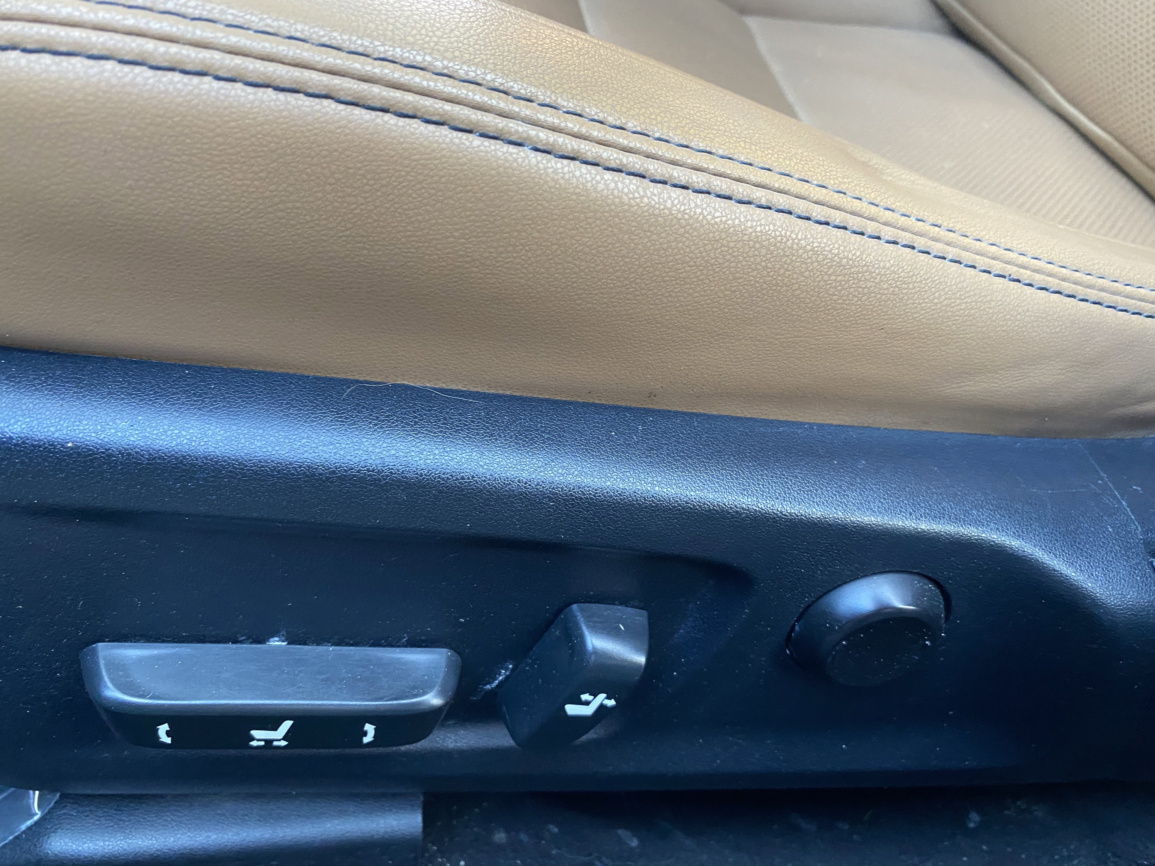 Used 2017 Lexus IS 300 AWD w/ Navigation System Package image 11