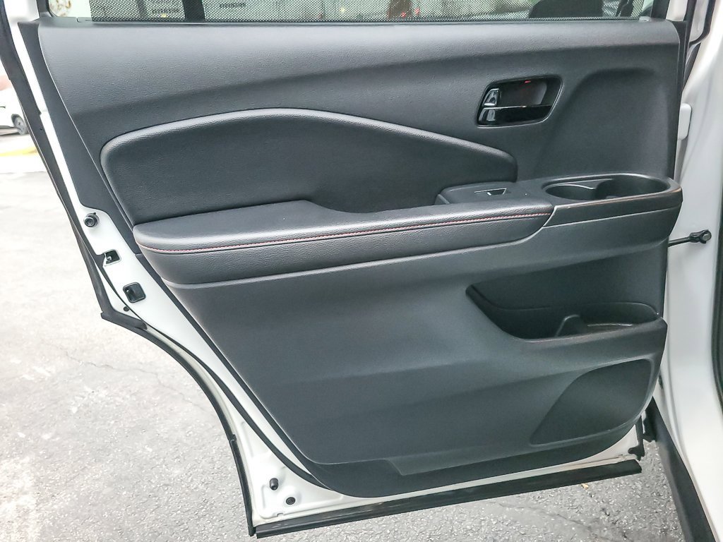 Used 2024 Honda Passport Black Edition image 18