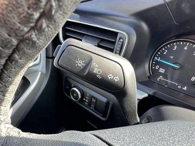 Used 2023 Ford Explorer XLT w/ Equipment Group 202A AWD/4WD image 15