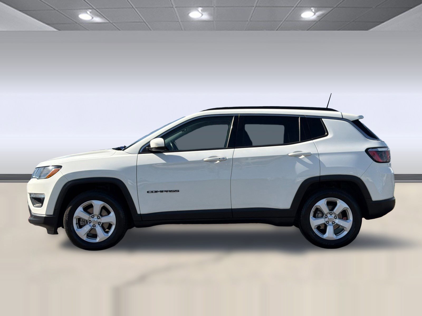 Used 2020 Jeep Compass Latitude image 2