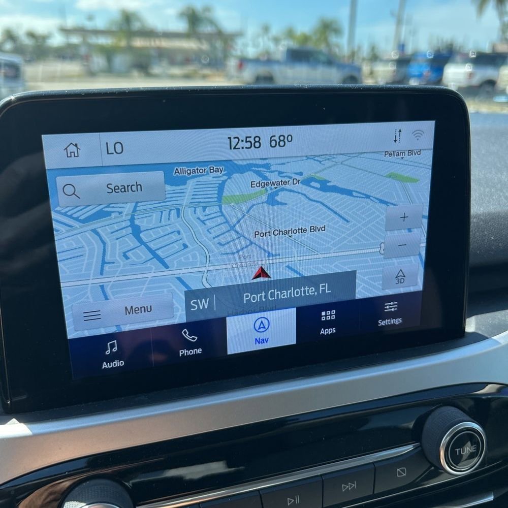 Used 2020 Ford Escape SE image 10