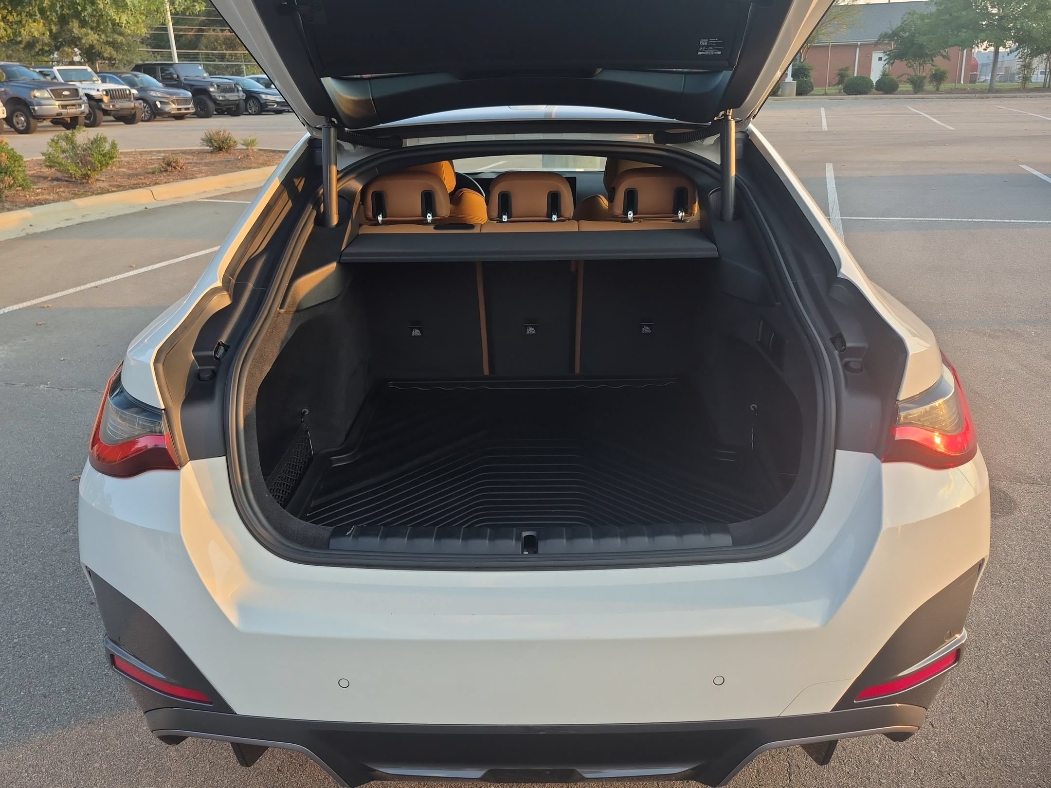 Used 2023 BMW i4 eDrive40 w/ M Sport Package RWD image 33