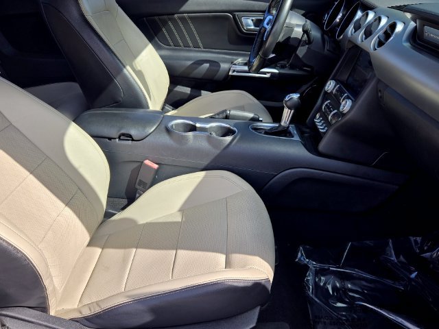 Used 2022 Ford Mustang Premium RWD image 15