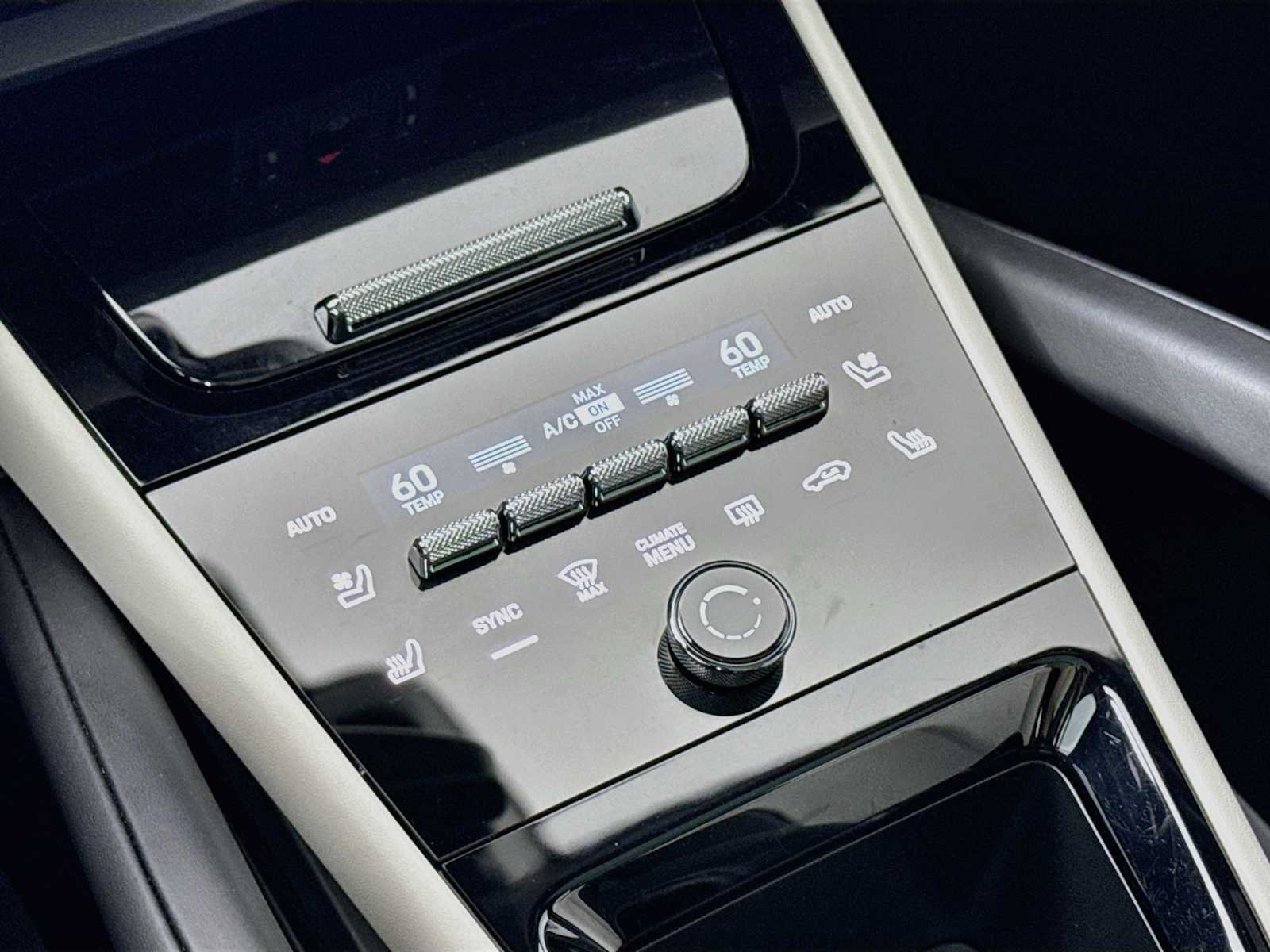 Certified 2025 Porsche Cayenne S AWD/4WD image 21