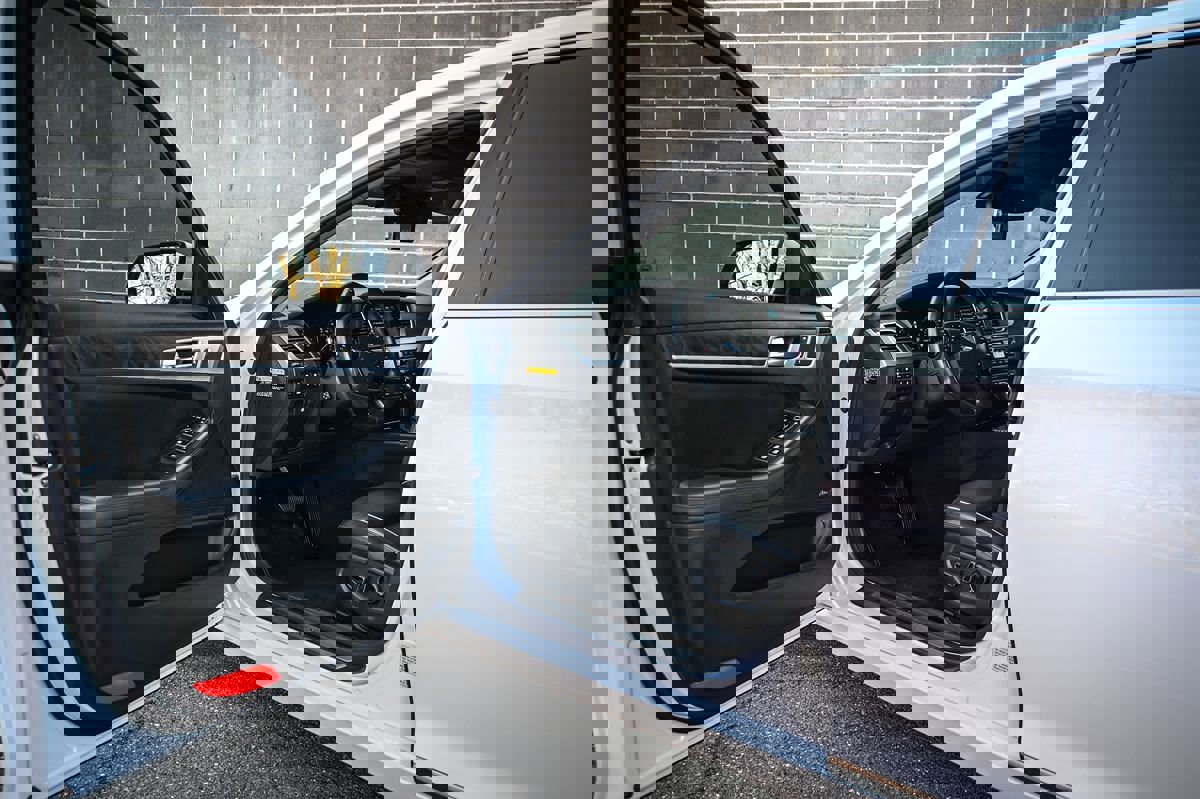 Used 2015 Hyundai Genesis 3.8 w/ Option Group 03 AWD/4WD image 7