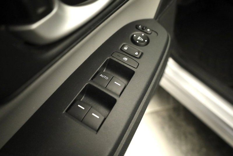 Used 2019 Honda CR-V LX image 10