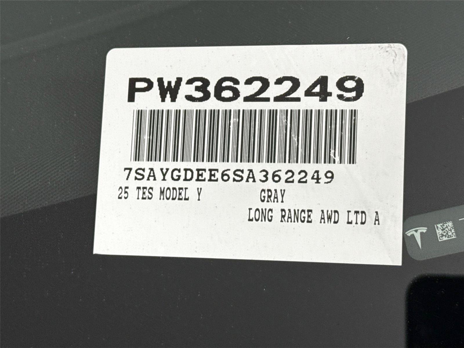Used 2025 Tesla Model Y Long Range AWD/4WD image 43