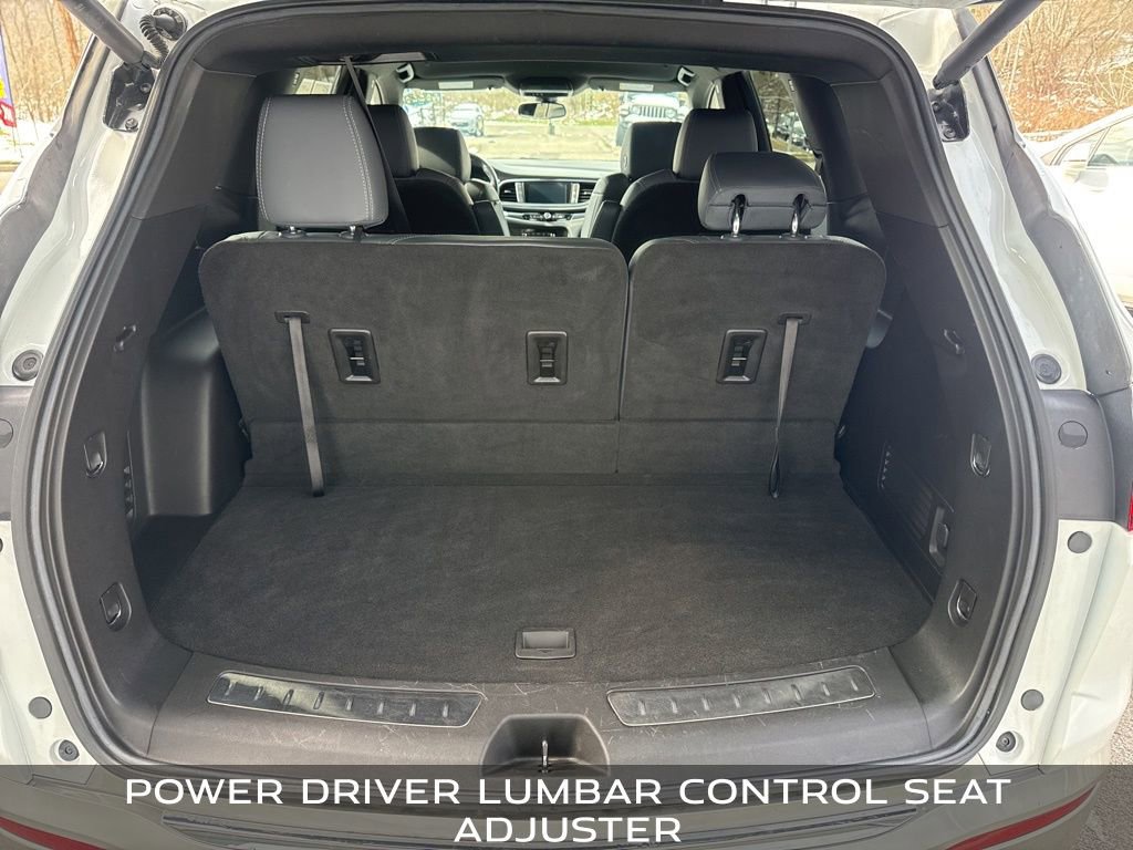 Used 2023 Buick Enclave Essence AWD/4WD image 28