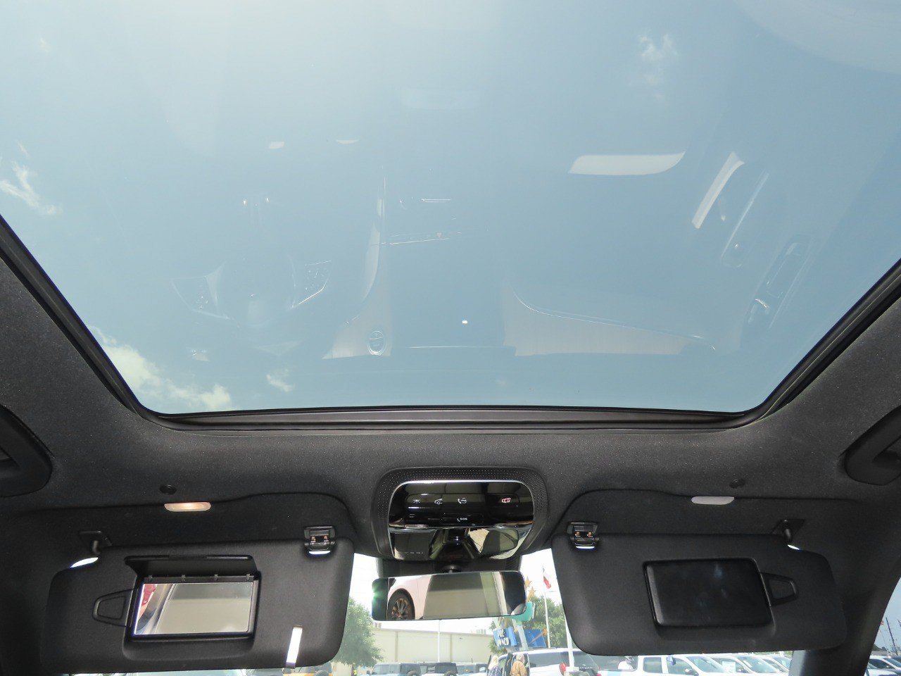 Used 2023 Mercedes-Benz C 300 4MATIC Sedan image 22