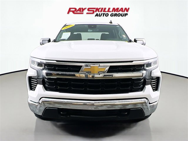 Used 2025 Chevrolet Silverado 1500 LT image 2