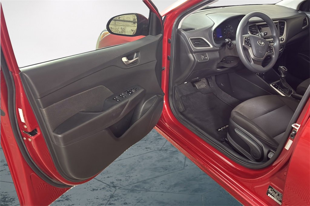 Used 2020 Hyundai Accent SE image 25