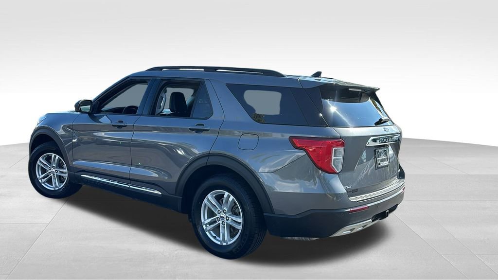 Used 2021 Ford Explorer XLT w/ Equipment Group 202A image 5