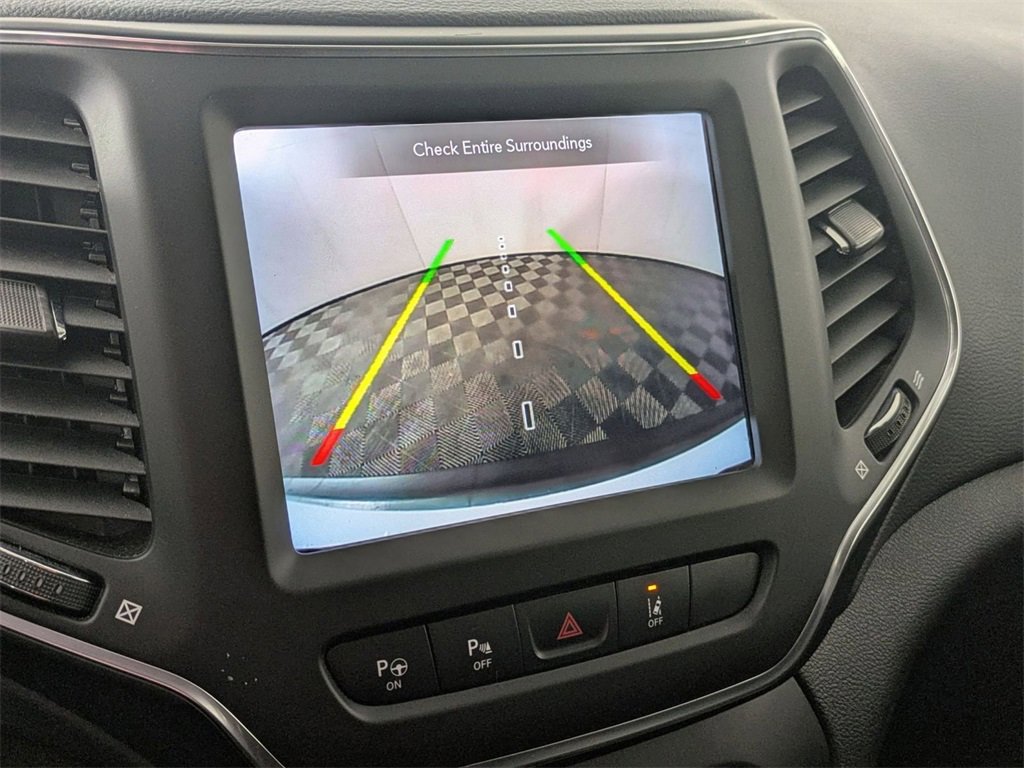 Certified 2023 Jeep Cherokee Altitude Lux image 21