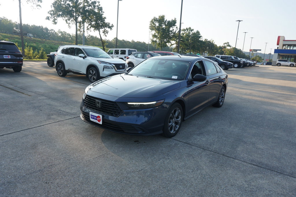 Used 2023 Honda Accord EX image 24