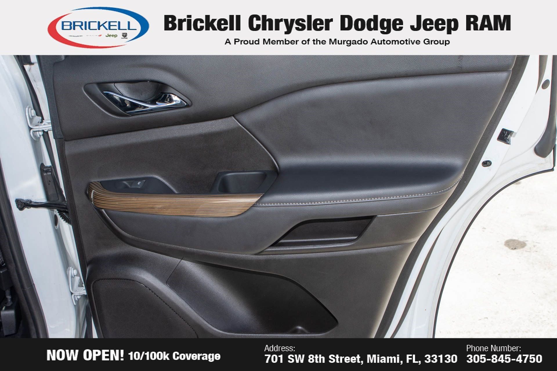 Used 2023 GMC Acadia SLE image 14