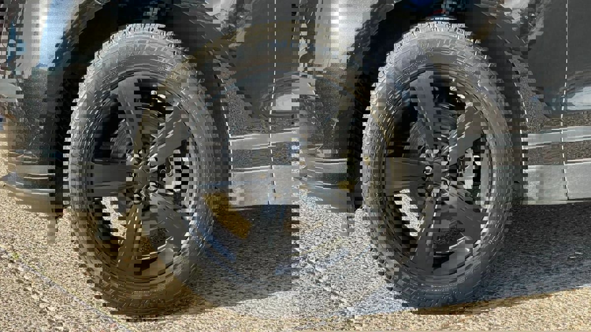 Used 2019 Land Rover Range Rover Velar S image 60