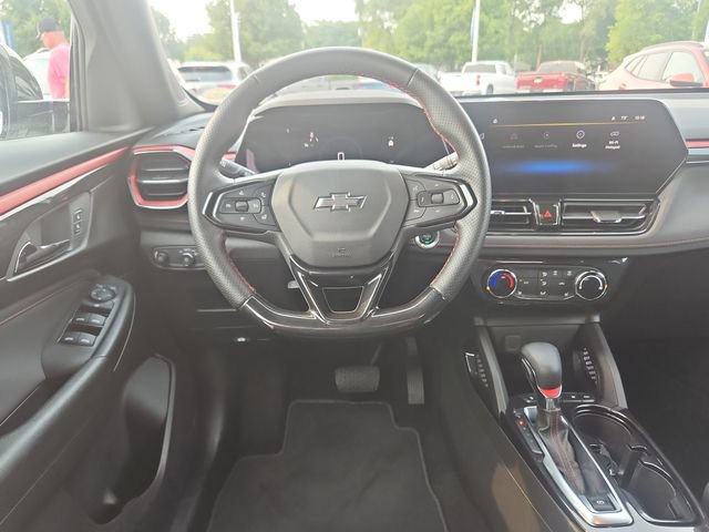 Used 2024 Chevrolet TrailBlazer RS w/ Driver Confidence Package AWD/4WD image 14