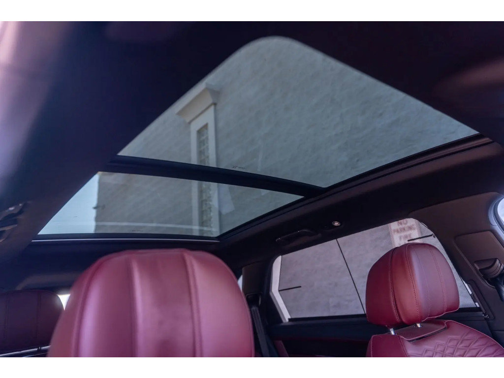 Used 2024 Bentley Bentayga Extended Wheelbase image 88