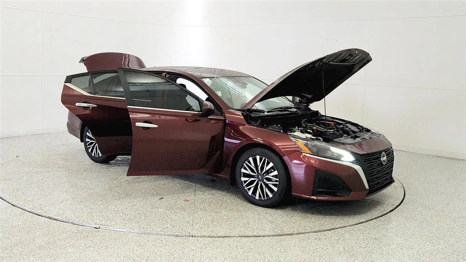 Used 2023 Nissan Altima 2.5 SV image 9