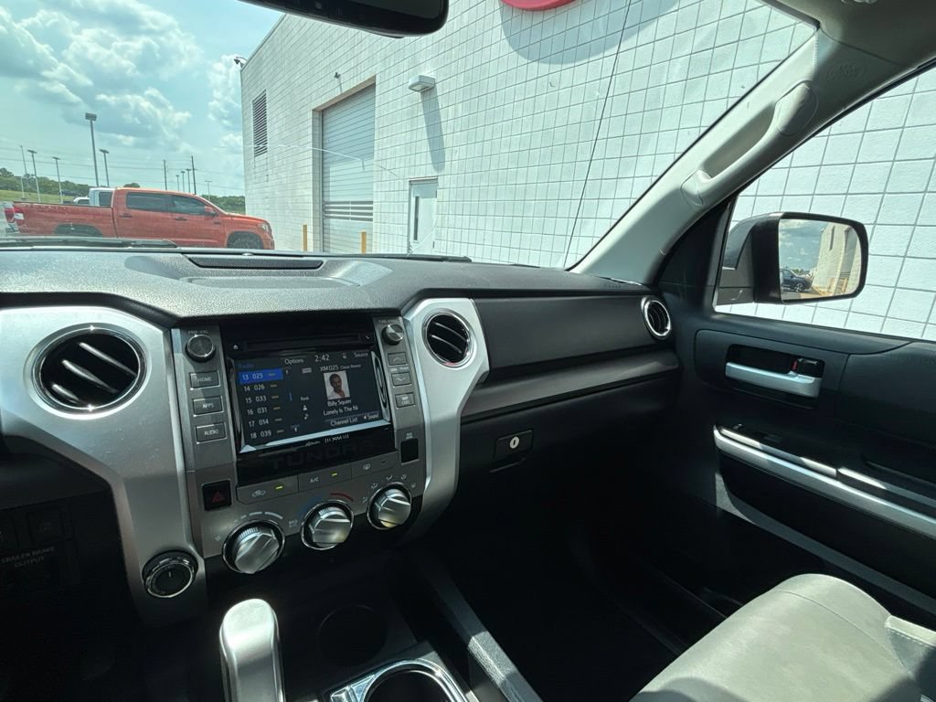Used 2019 Toyota Tundra SR5 AWD/4WD image 15