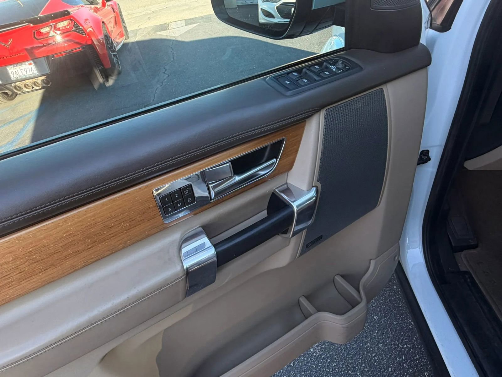 Used 2014 Land Rover LR4 HSE LUX image 14