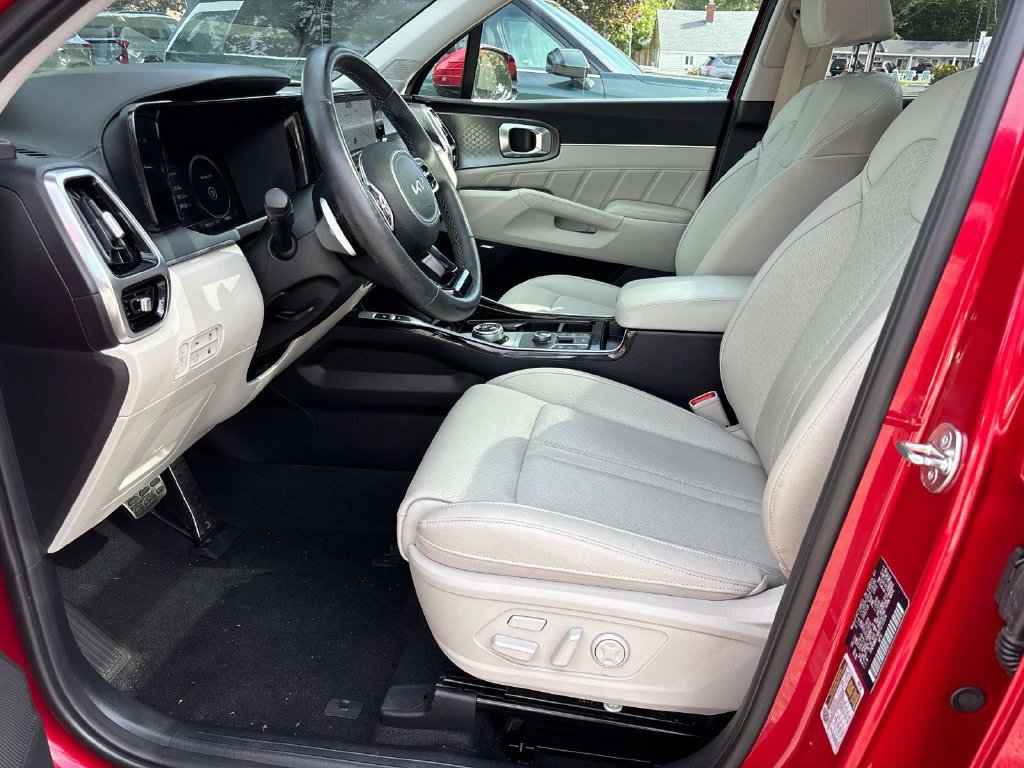 Certified 2023 Kia Sorento SX Prestige AWD/4WD image 9