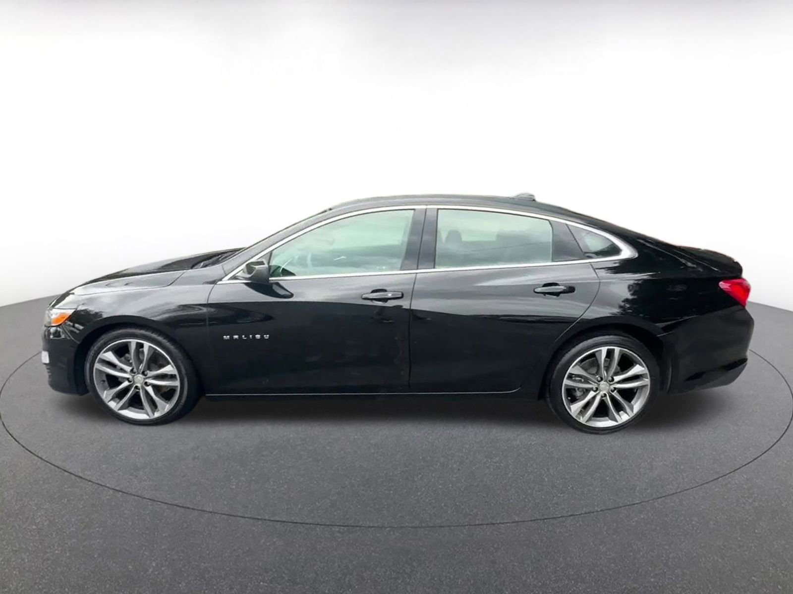 Used 2024 Chevrolet Malibu LT image 9