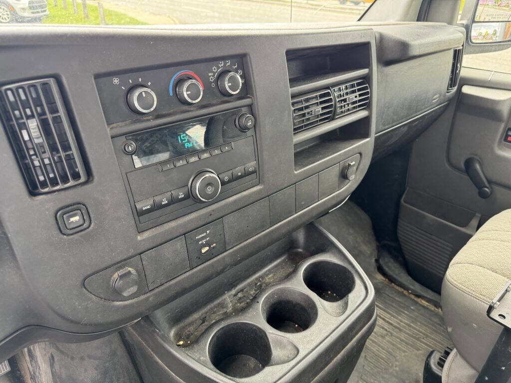 Used 2008 GMC Savana 3500 image 8