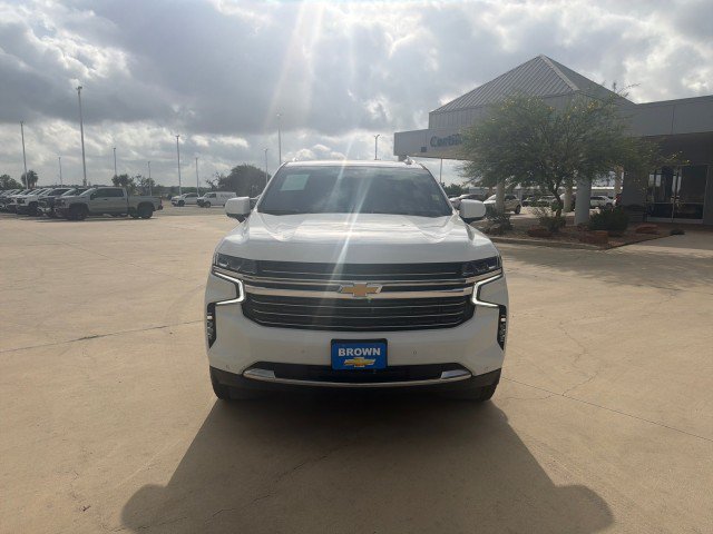 Used 2023 Chevrolet Suburban LT RWD image 2