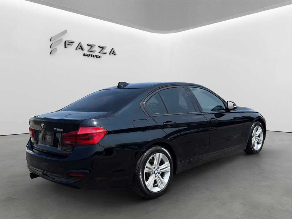 Used 2016 BMW 328i xDrive Sedan AWD/4WD image 11