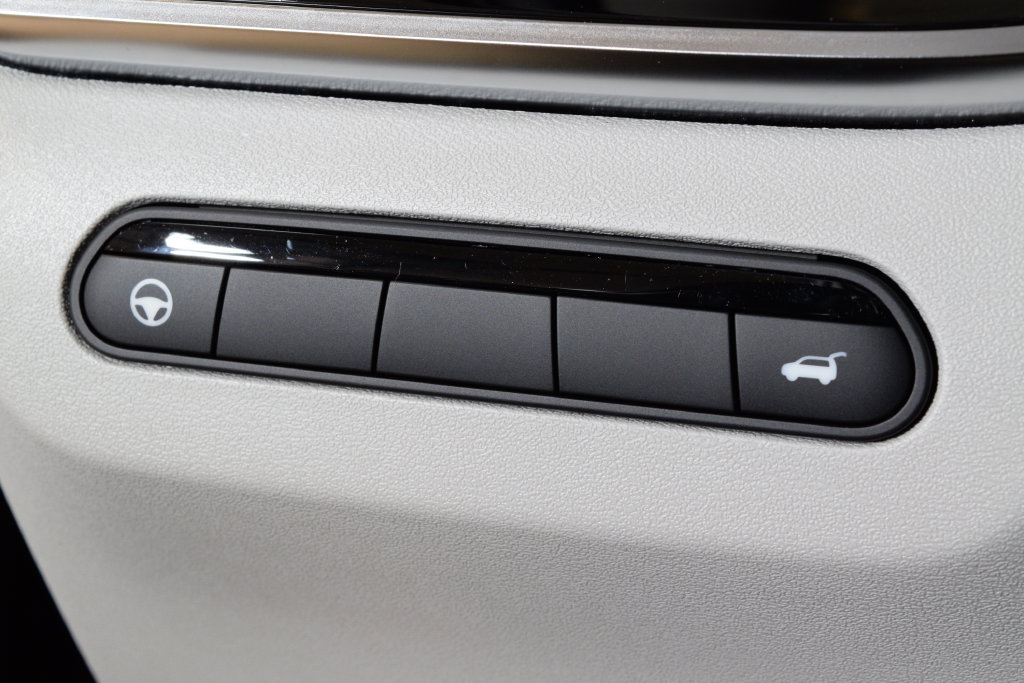 New 2027 INFINITI QX60 Luxe w/ Cargo Package AWD/4WD image 18